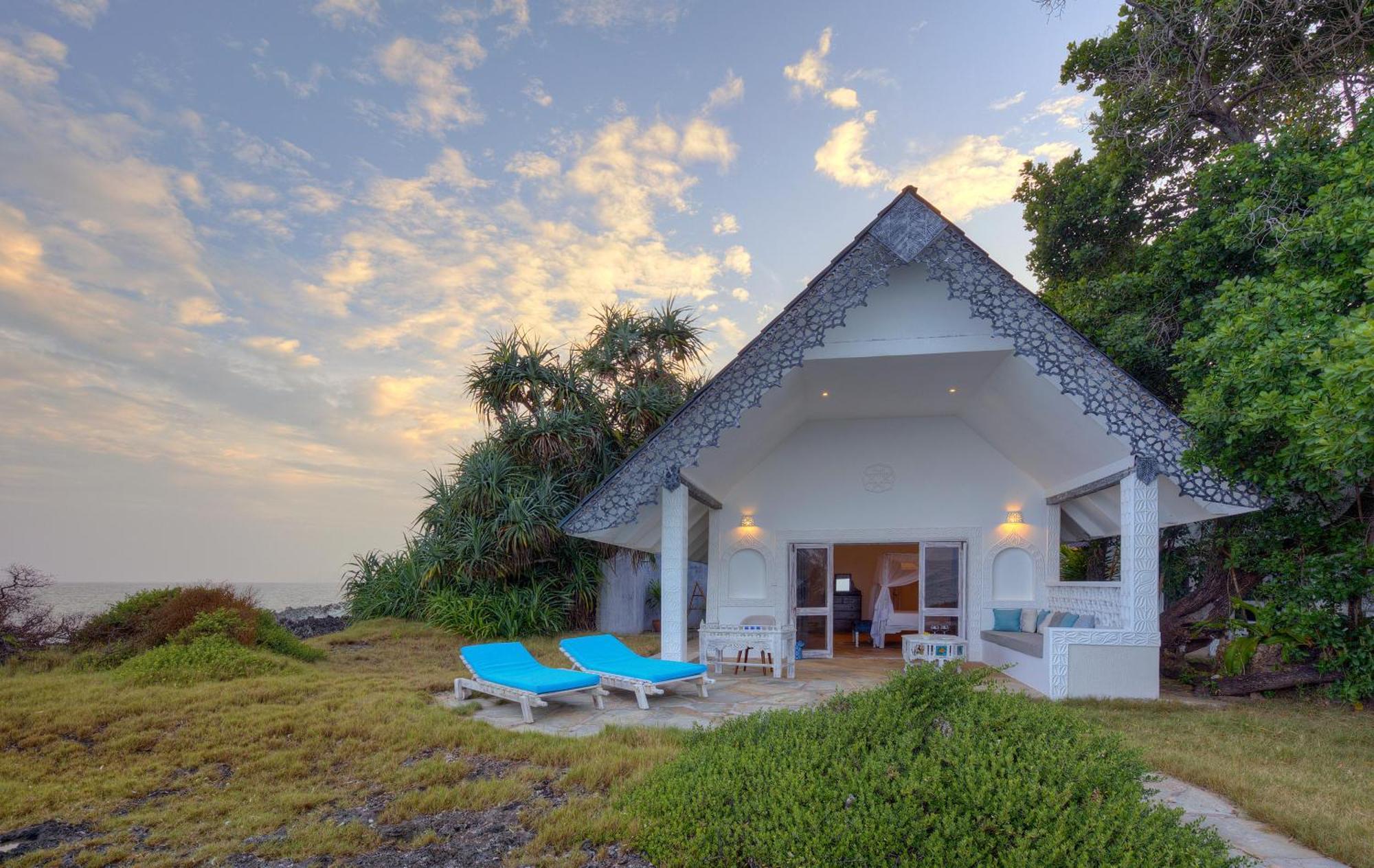 Resort Chale Island