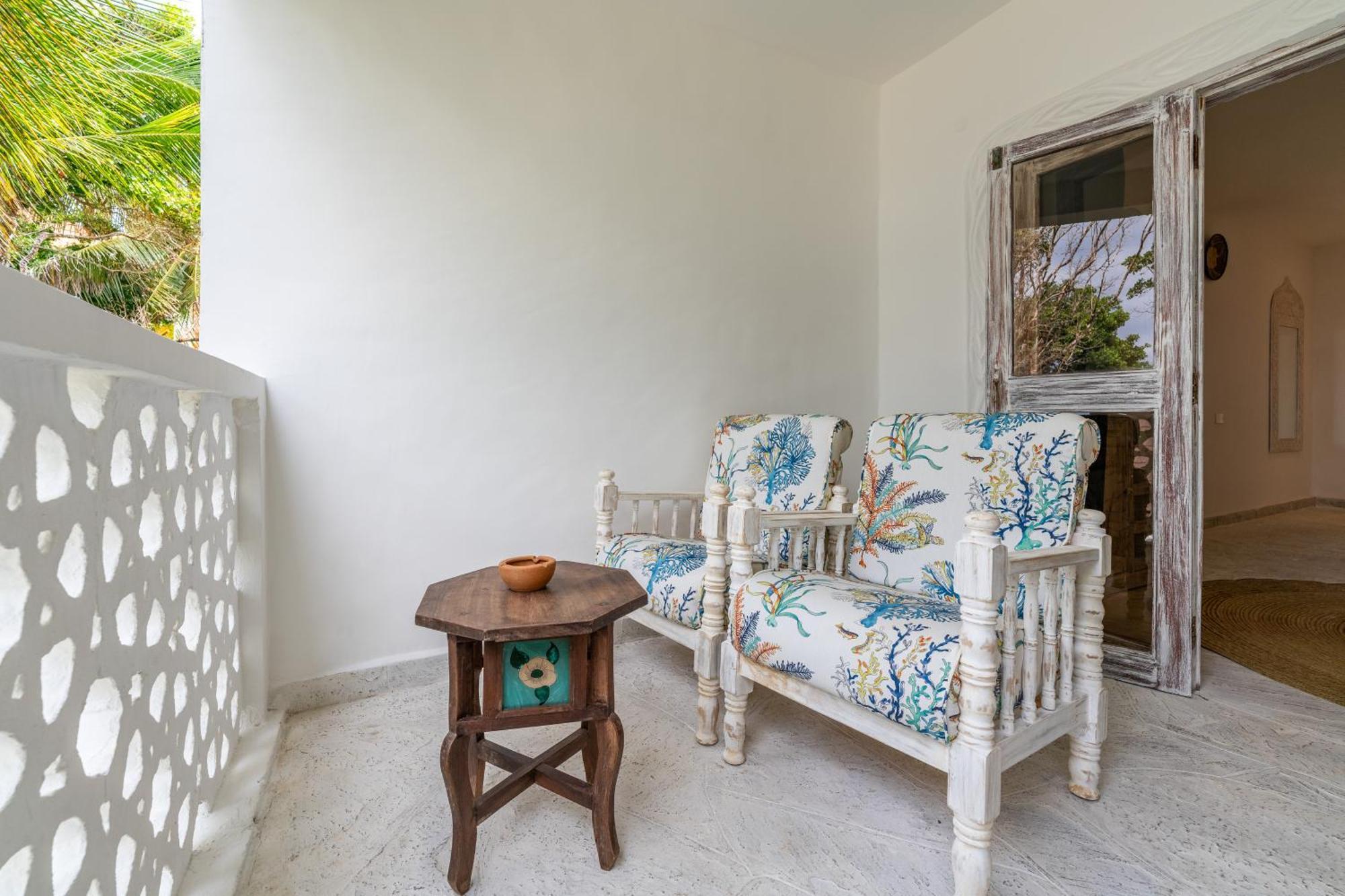 Chale Island Resort Ukunda